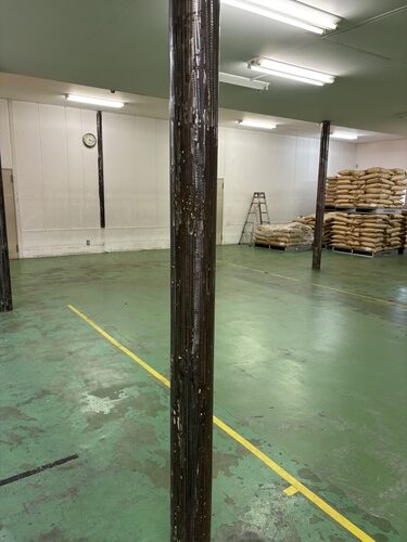 掛川市の工場内装塗装で確認した鉄骨柱の状態