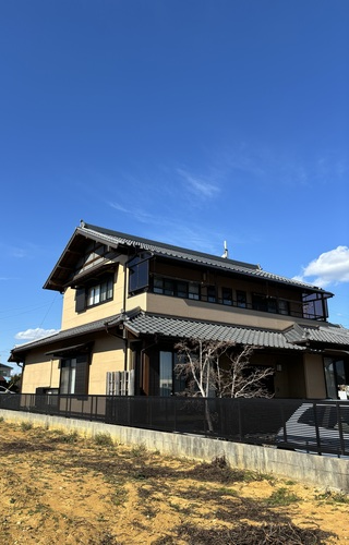 袋井市K様邸の外壁塗装完成後の母屋全景